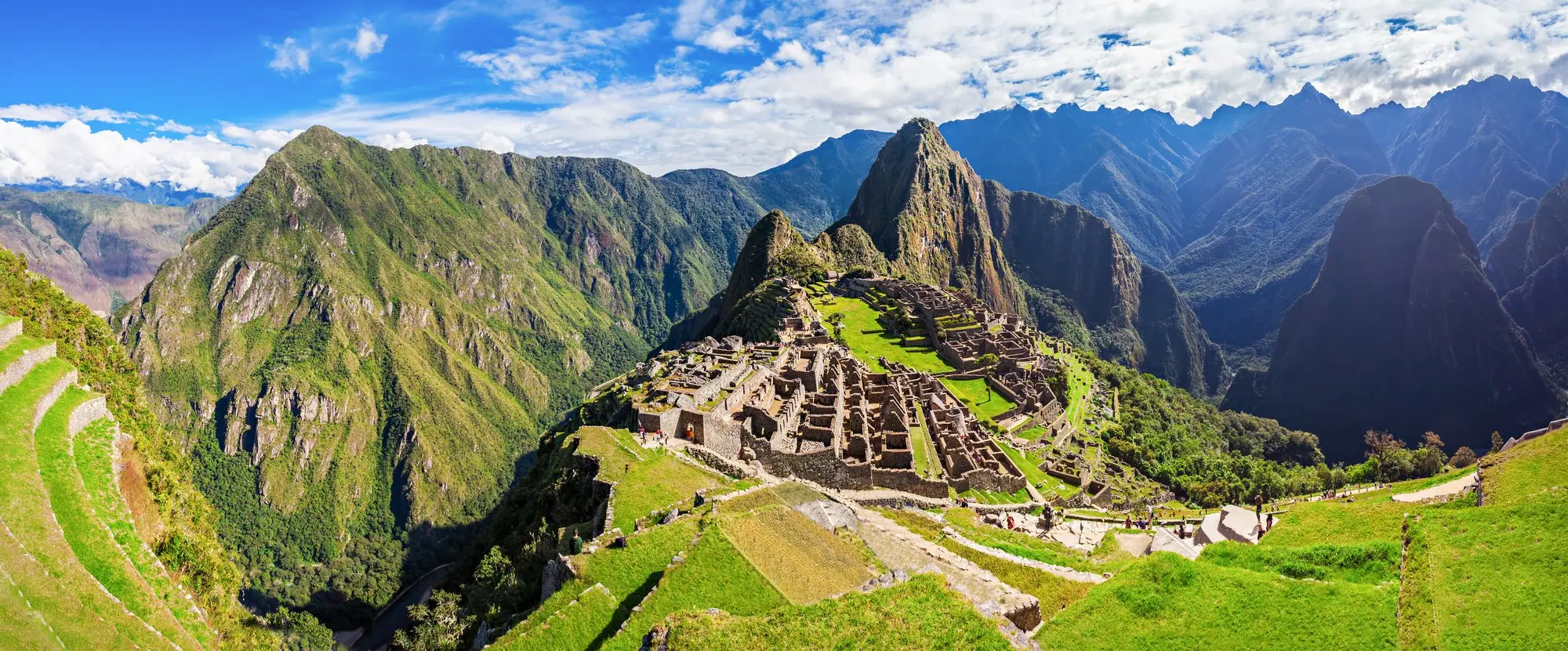 Machu Picchu 2 días: tren, noche en Aguas Calientes y visita guiada